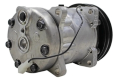 Compressor SANDEN 7H15 8 Orelhas Máquina Pulverizador Valtra BS3020H / Trator Massey Ferguson 6360 – Sucção e Descarga Traseira Engate – 12 Volts Polia 2A 140mm R134a