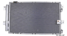 Condensador Caminhão Mercedes Benz/ Atron / Accelo 815/ 915/ 1015/ 1016 2008> Fluxo Paralelo OEM: A9795000054